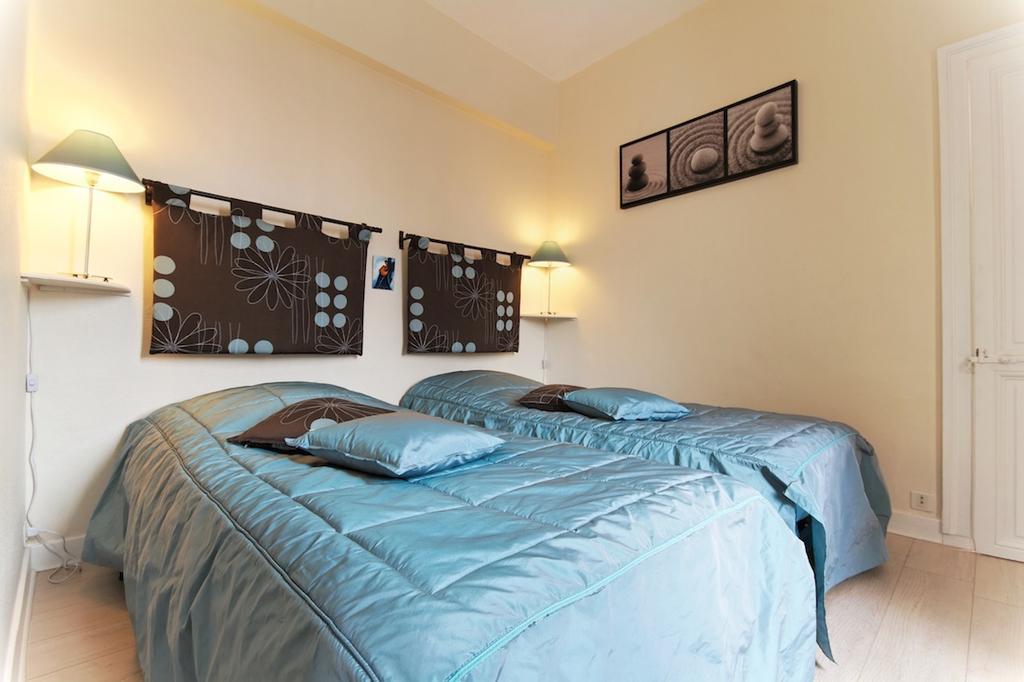 Comme A La Maison Bed & Breakfast Tours-sur-Marne Rom bilde