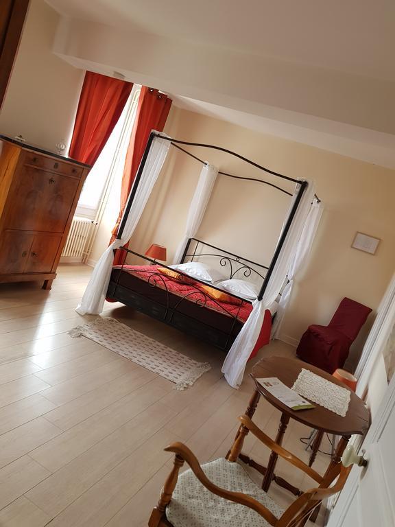 Comme A La Maison Bed & Breakfast Tours-sur-Marne Eksteriør bilde